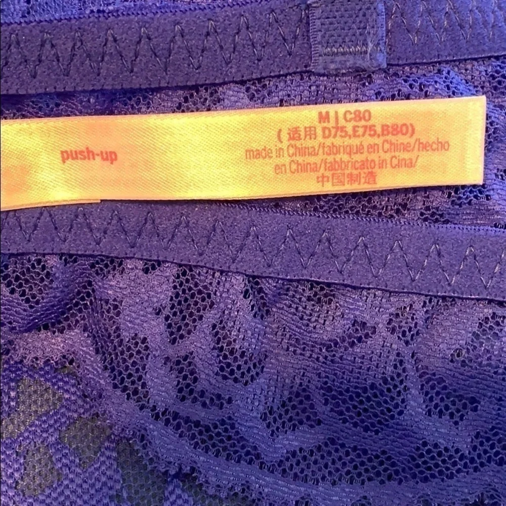 VS PINK Padded Bra - Picture 12 of 15